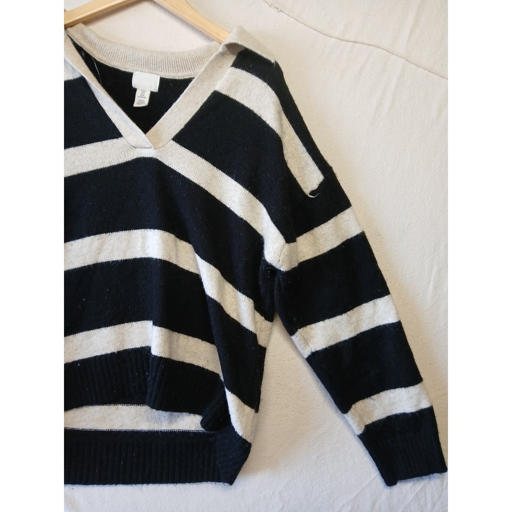 H‎ & M Wool Blend Black and White Striped V-Neck Sweater Womens Medium Collared - Picture 8 of 11